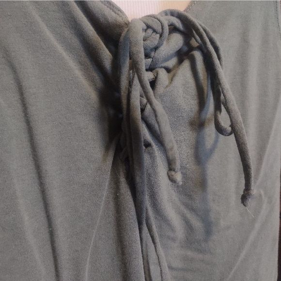 Heart & Hips Green Lace Up Bodysuit - Picture 3 of 5